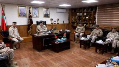 تصميم مكتب رئيس هيئة الأركان المشتركة | مكتب قيادي فاخر