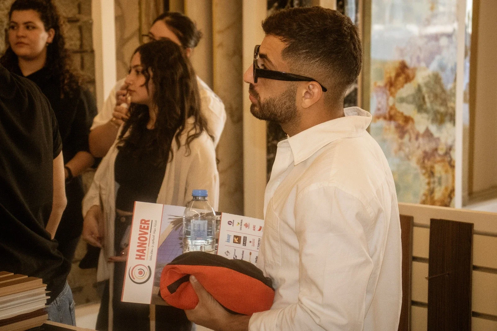 زيارة طلاب جامعة عمان الأهلية إلى معرض أيوب استيتية العالمية للتصميم الداخلي والصناعات الخشبية للتعرف على أحدث الخامات واتجاهات التصميم. طلاب جامعة عمان الأهلية في معرض أيوب استيتية زيارة طلاب جامعة عمان الأهلية لشركة أيوب استيتية العالمية معرض أيوب استيتية للتصميم الداخلي interior design exhibition ayoub istatieh