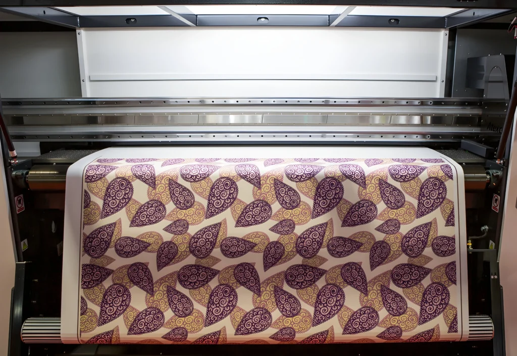 Db7e2e4b 7a85 4cb7 abc7 28a10db7c76b - تصميم وتوريد وتركيب الستائر والأنظمة الذكية للستائر