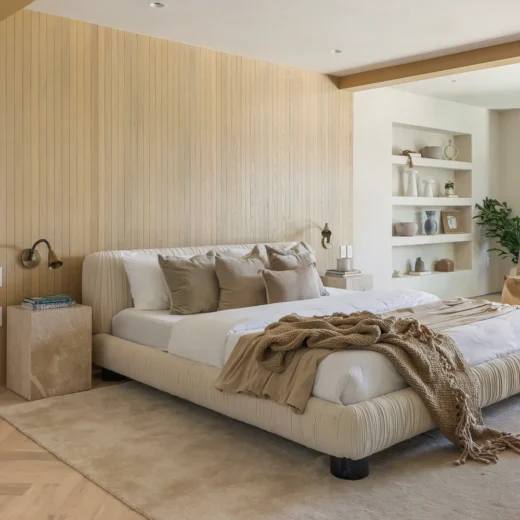 ديكور غرف نوم مودرن فاخر بألوان هادئة وسرير أنيق