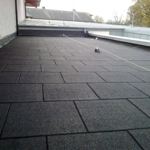 أرضيات مطاطية القيصر الأردن داخل مشروع تجاري