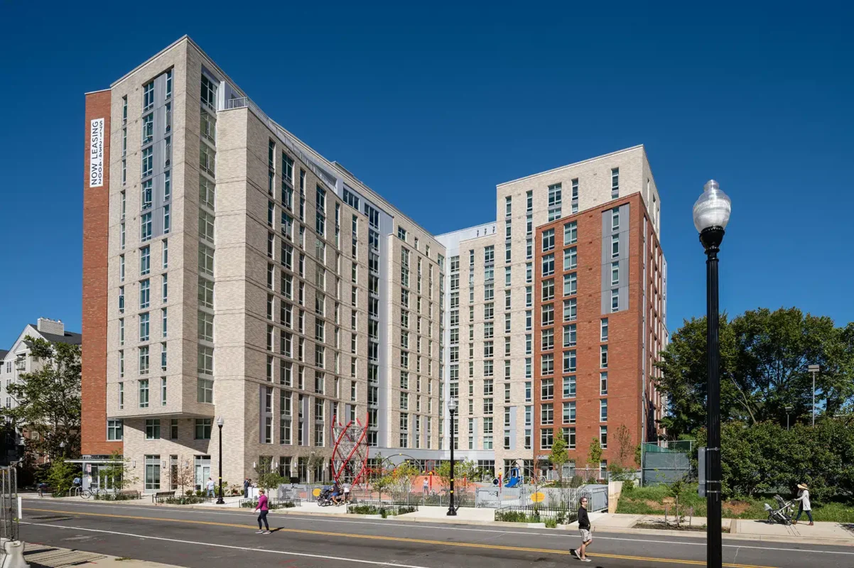 أنظمة KGD المعمارية الأردن واجهات زجاجية حديثة