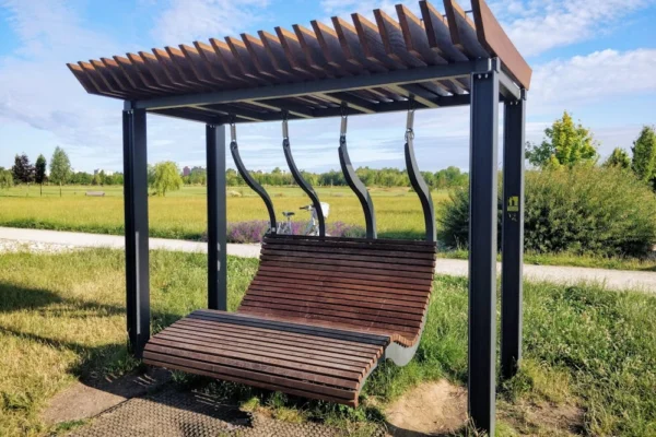 برجولات معدنية حديثة من الحديد والألمنيوم بتصميم عصري في الأردن