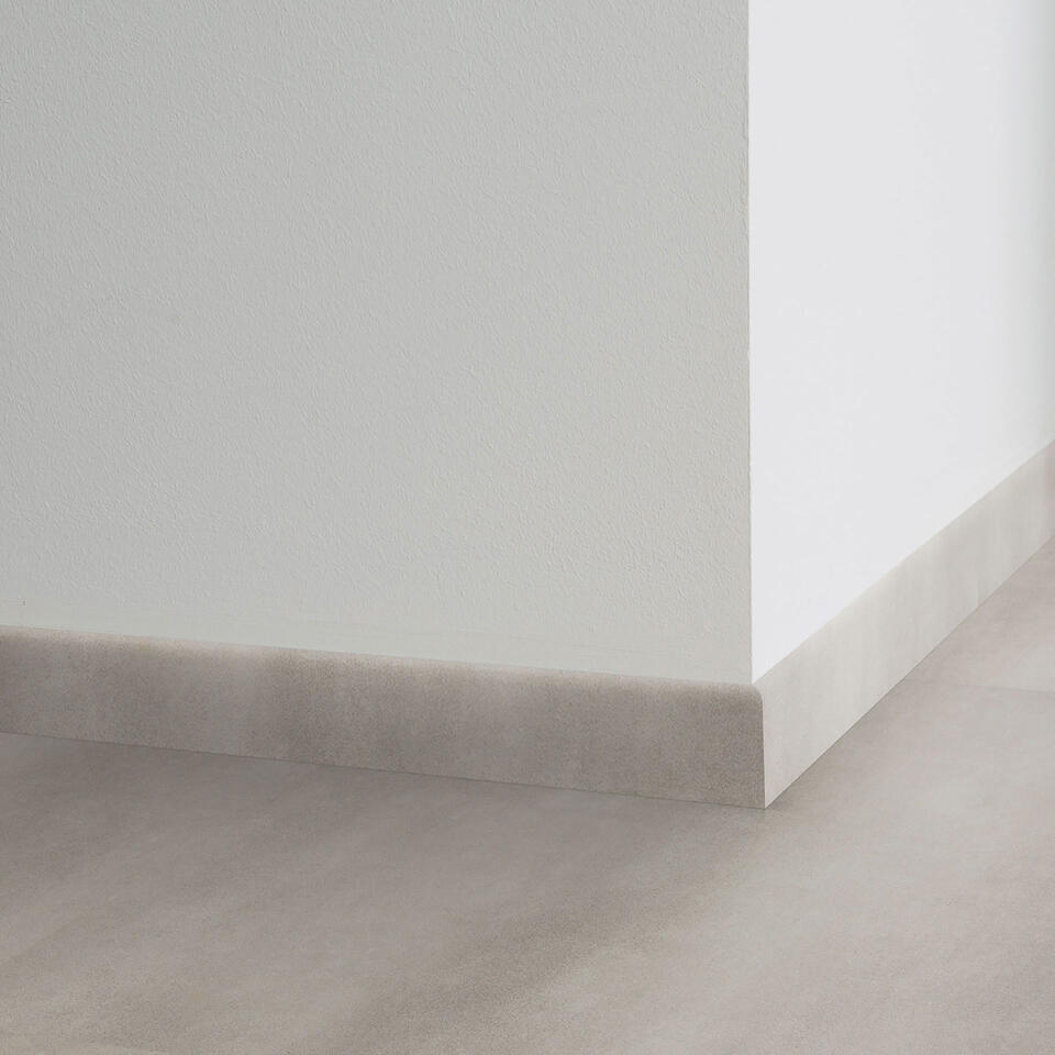 Th_Lvt_Skirting_Beton_Light_Grey.jpg decorative set-on skirtings for lvt - beton light grey - الصورة 1