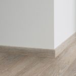 Decorative set-on skirtings for LVT - Brushed Pine BROWN