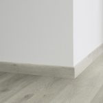 Decorative set-on skirtings for LVT - Cascade Oak SHADED