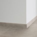 Decorative set-on skirtings for LVT - Concrete SAND