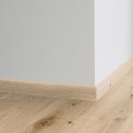 Decorative set-on skirtings for LVT - Delicate Oak BARLEY