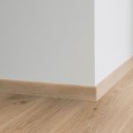 Decorative set-on skirtings for LVT - Highland Oak NOISETTE