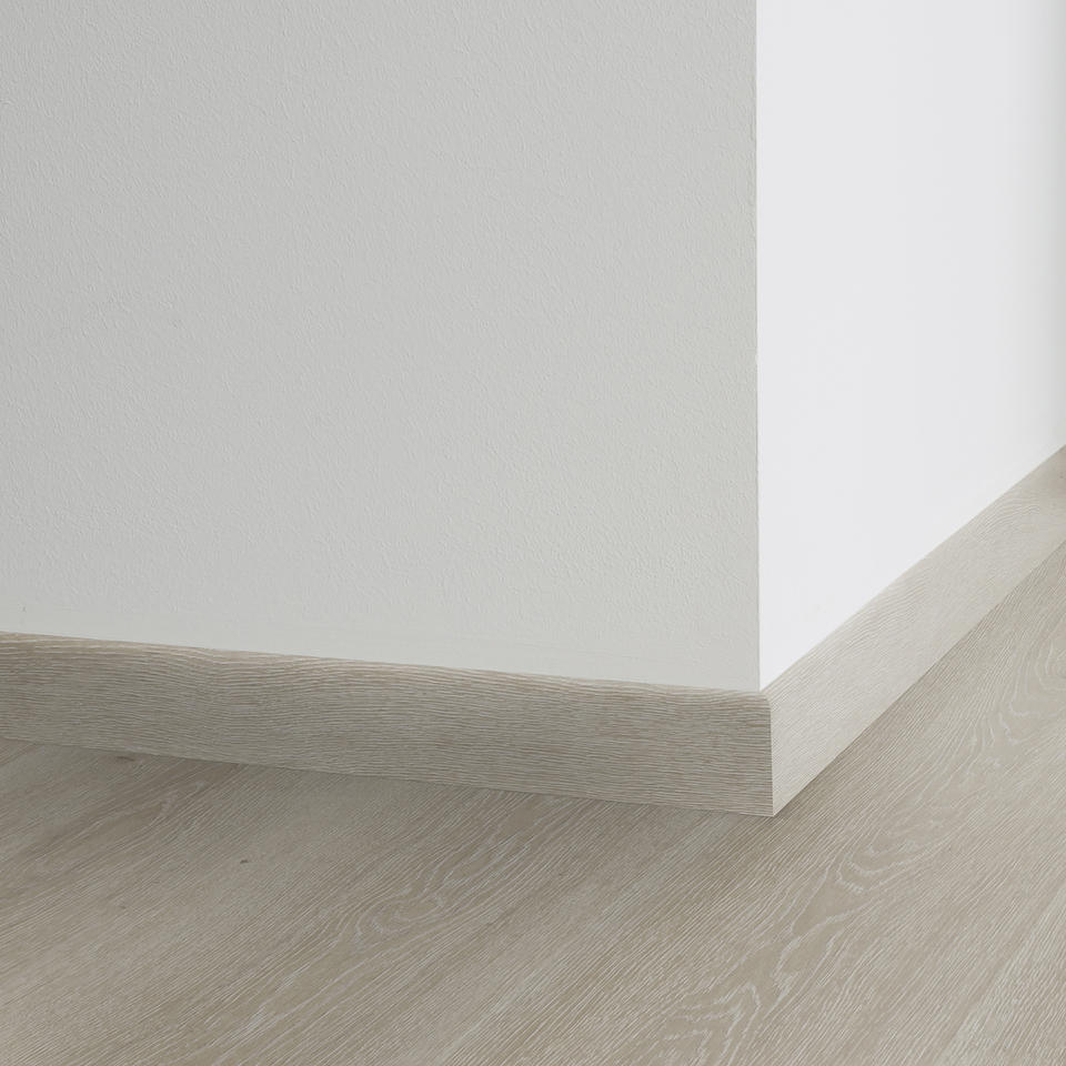 Th_Lvt_Skirting_Highland_Oak_Taupe.jpg #! Trpst#trp-gettext data-trpgettextoriginal=6384#! Trpen#decorative set-on skirtings for lvt - highland oak taupe - image 1#! Trpst#/trp-gettext#! Trpen#