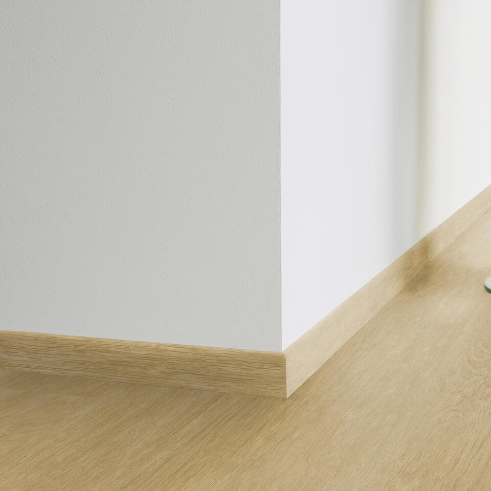 Th_Lvt_Skirting_Pure_Oak_Light_Brown.jpg #! Trpst#trp-gettext data-trpgettextoriginal=6384#! Trpen#decorative set-on skirtings for lvt - pure oak light brown - image 1#! Trpst#/trp-gettext#! Trpen#