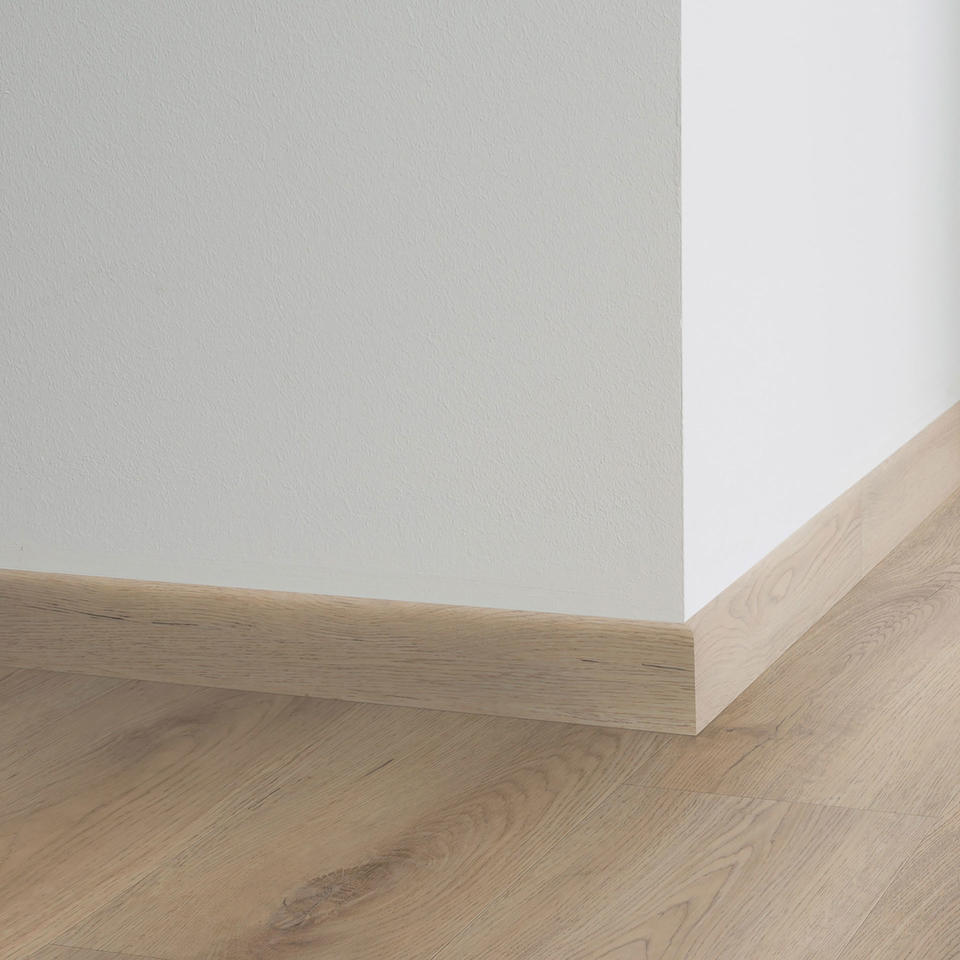 Th_Lvt_Skirting_Vermont_Oak_Light_Beige.jpg decorative set-on skirtings for lvt - vermont oak light beige - الصورة 1