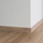 Decorative set-on skirtings for LVT - Vermont Oak NATURAL